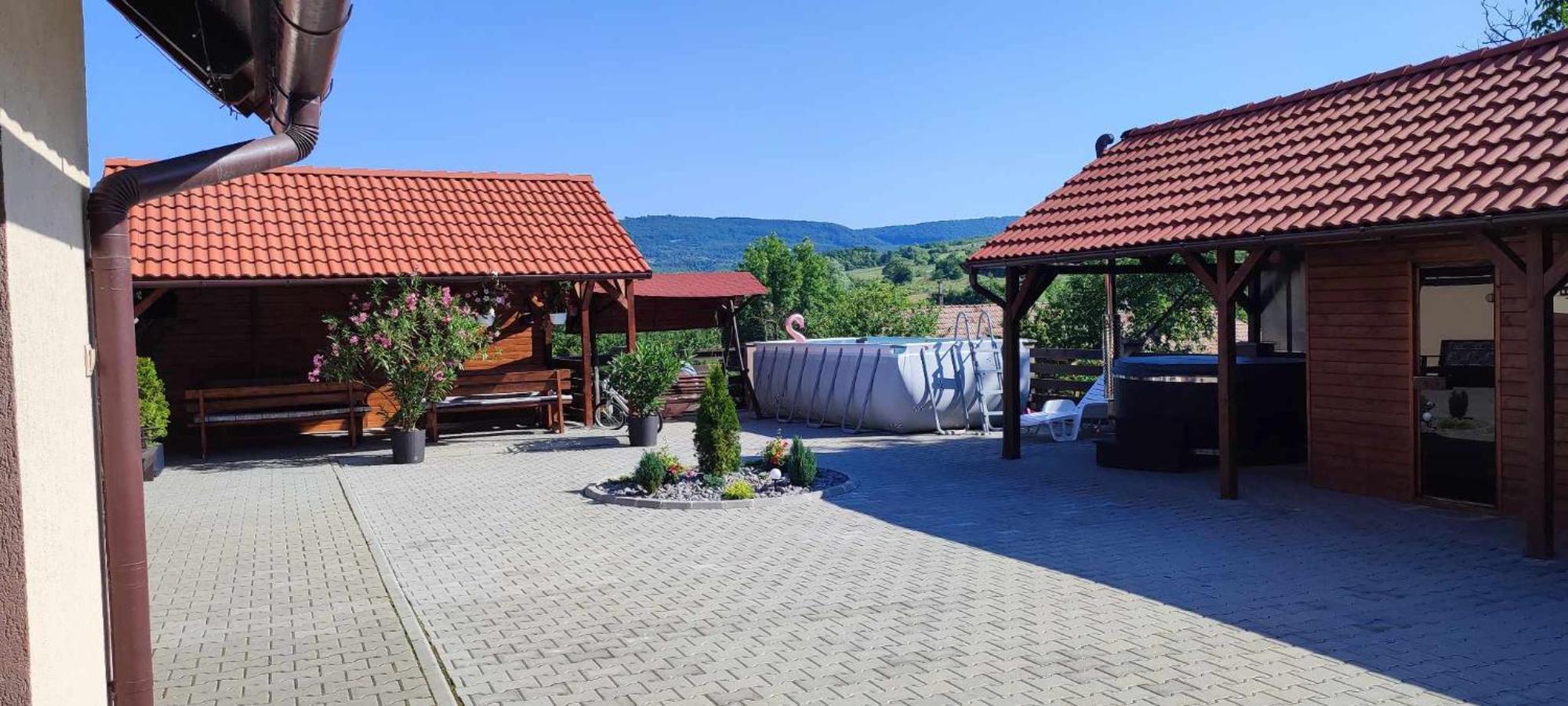 Panoráma Vendégház Lupeni  Exterior foto